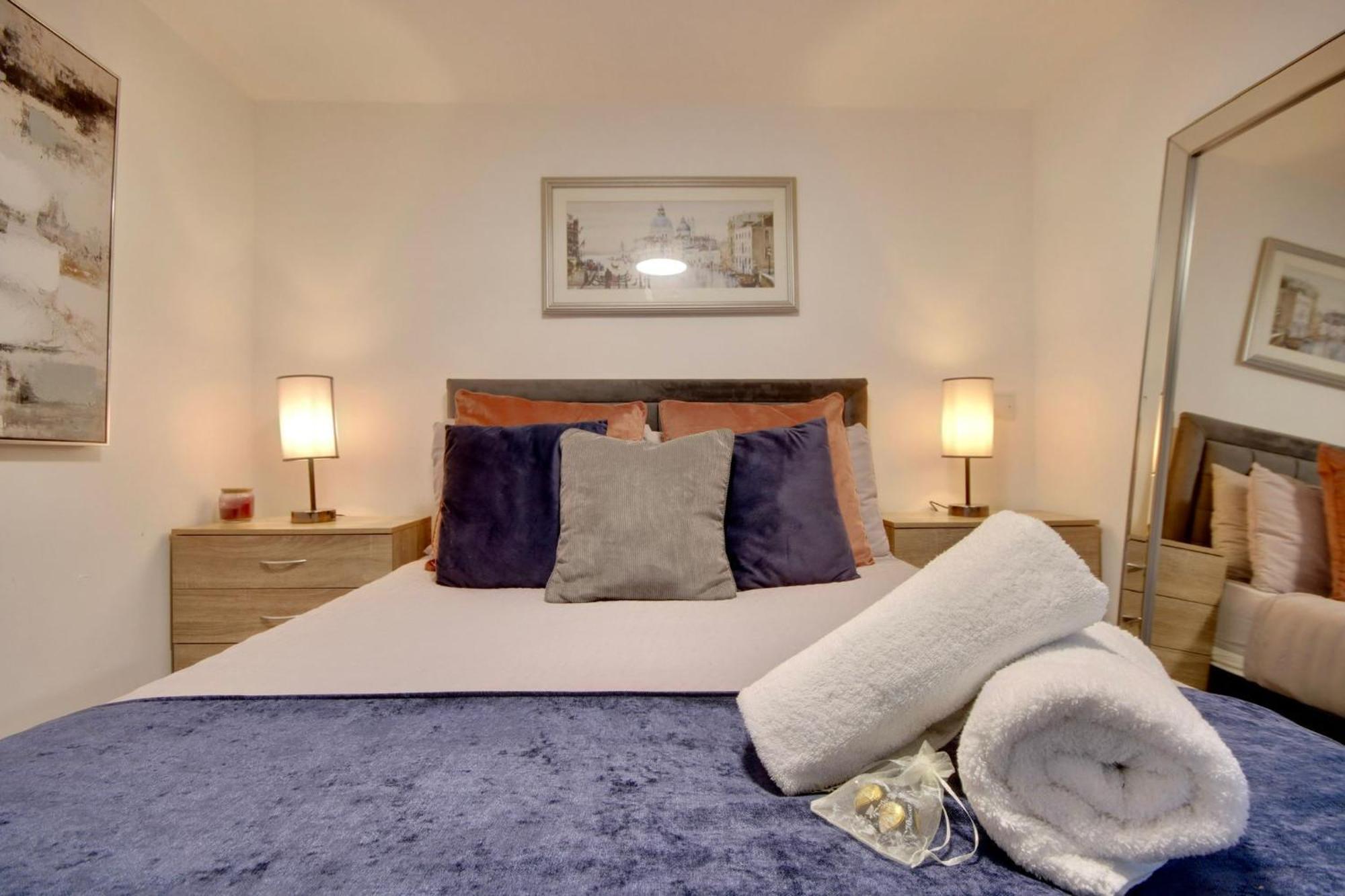 Southsea Getaway Apartment With Pool Table And Hot Tub Portsmouth Bagian luar foto